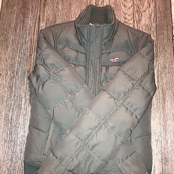 HOLLISTER Signature Down Winter Jacket; Waterfowl Feather fill; Faux fur lining - Picture 6 of 15
